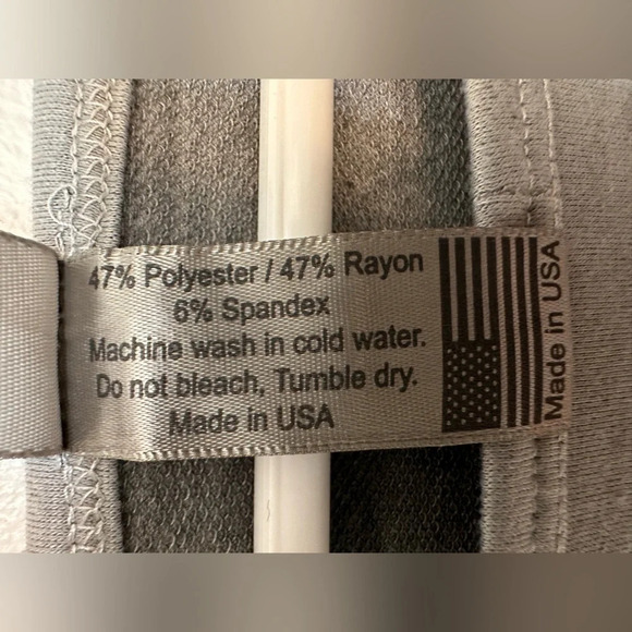 Go Couture Boatneck Dolman Sweater heart graphic NWOT - Picture 5 of 5